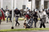 carica della polizia  all'eur
